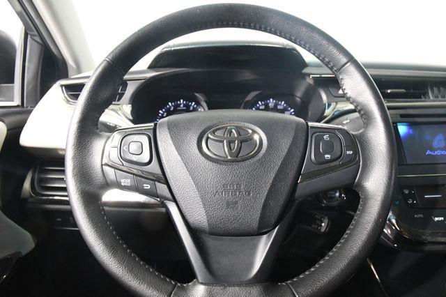 2013 Toyota Avalon XLE photo