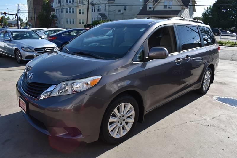 The 2011 Toyota Sienna LE 7-Passenger