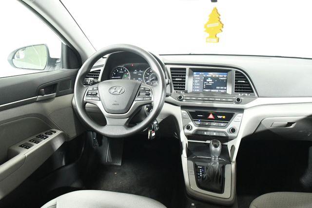 2017 Hyundai Elantra SE photo