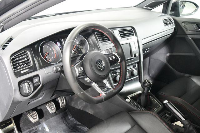 2016 Volkswagen Golf Gti SE photo