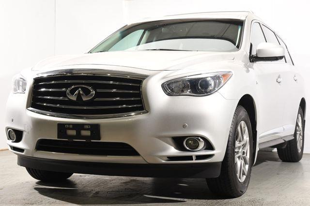 The 2015 Infiniti QX60 Deluxe Touring Package photos