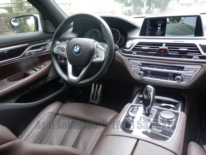 2016 BMW 7-Series 4dr Sdn 740i RWD photo