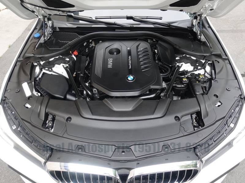 2016 BMW 7-Series 4dr Sdn 740i RWD photo