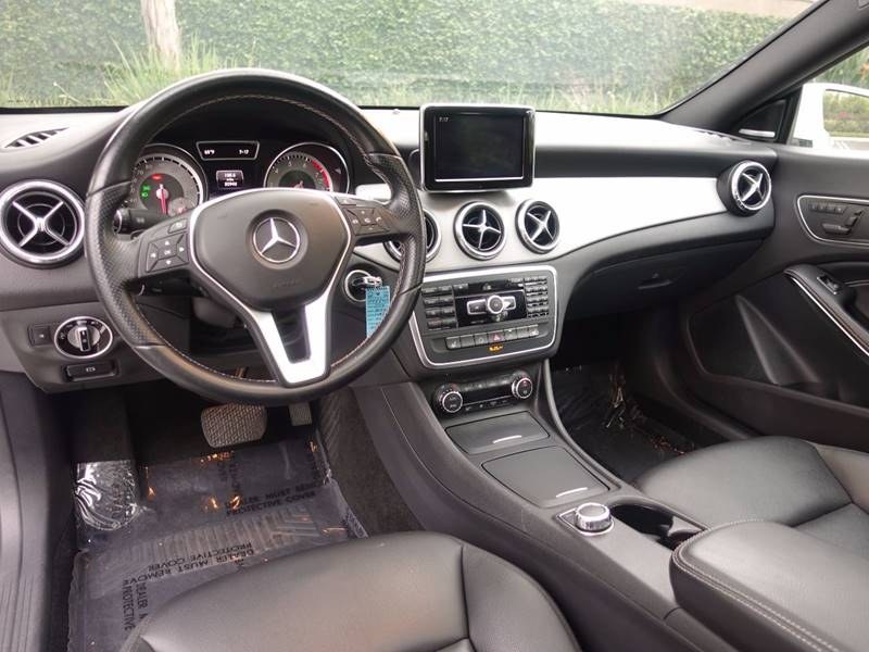 2014 Mercedes-Benz CLA-Class CLA250 photo