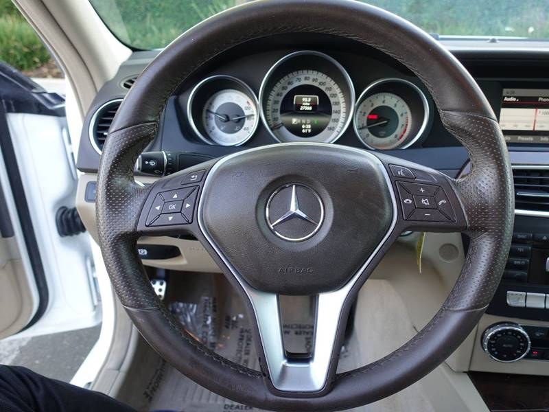 2014 Mercedes-Benz C-Class C250 Luxury photo