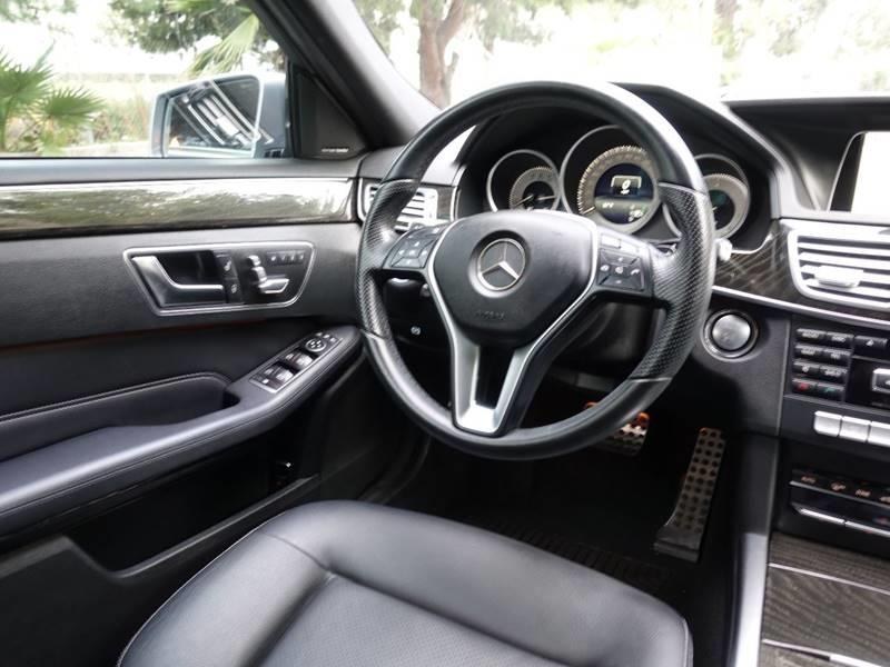 2015 Mercedes-Benz E-Class 4dr Sdn E350 Luxury 4MATIC photo