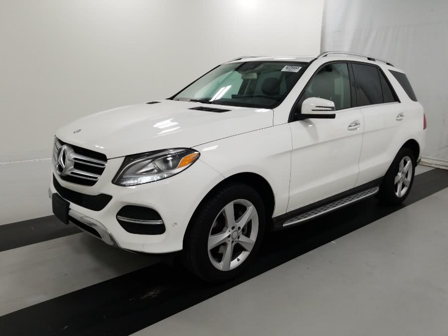 The 2016 Mercedes-Benz GLE 4MATIC 4dr GLE 350 photos