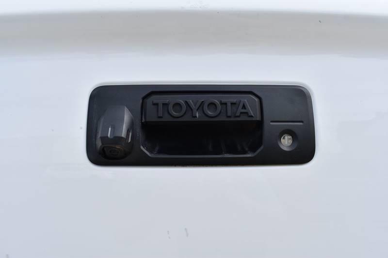 2017 Toyota Tundra SR5 4x4 4dr Double Cab Pickup  photo