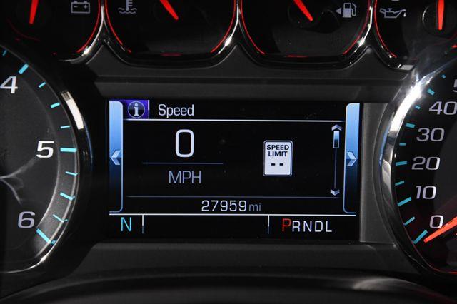 2017 Chevrolet Suburban LT w/ Nav/ Heated / Seats photo