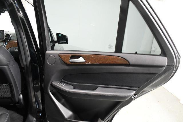 2016 Mercedes-Benz GLE 300d w/ Nav/ Blind Spot/ Safety photo