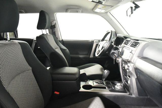 2015 Toyota 4Runner SUV photo