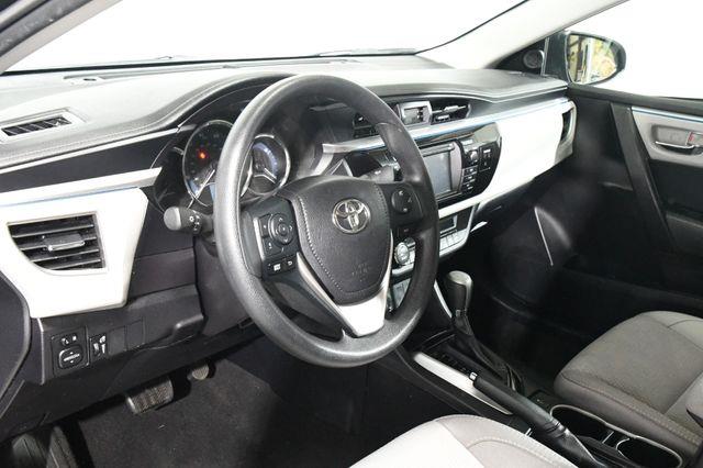 2016 Toyota Corolla LE photo
