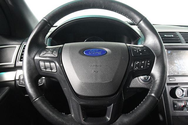 2017 Ford Explorer XLT photo