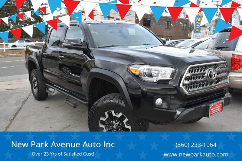 2016 Toyota Tacoma TRD Off Road 4x4 4dr Double Ca photo