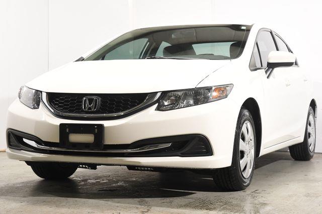 The 2015 Honda Civic LX photos