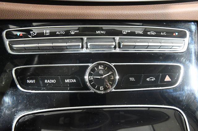 2017 Mercedes-Benz E 300 Luxury w/ Nav/ Blind Spot/ Saf photo
