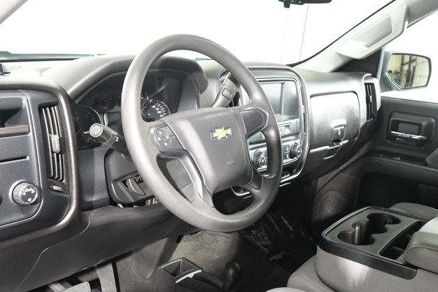 2016 Chevrolet Silverado 1500 Custom photo