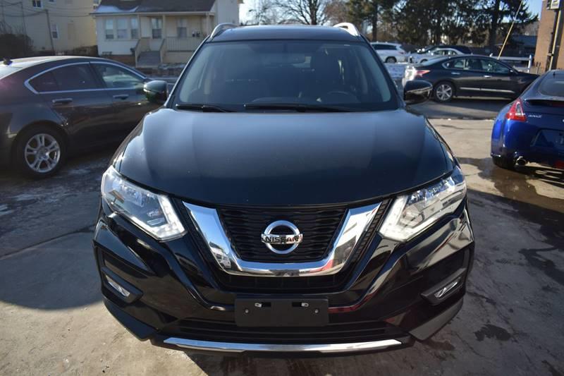 2017 Nissan Rogue SV AWD 4dr Crossover photo
