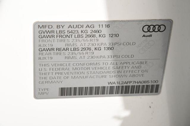 2017 Audi Q5 Premium Plus w/ Navigation/ Bl photo