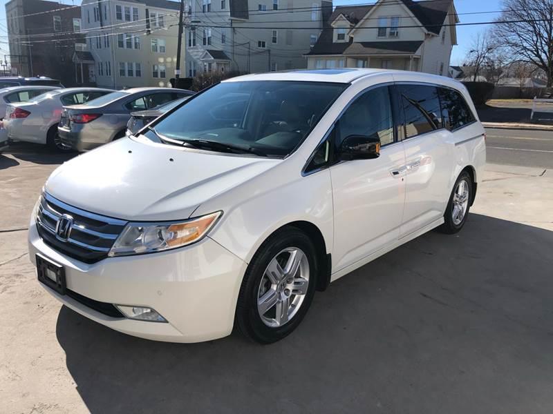 2012 Honda Odyssey Touring photo