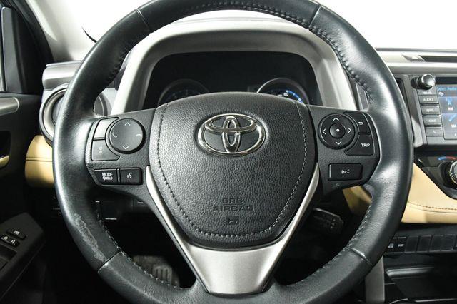 2017 Toyota RAV4 XLE photo
