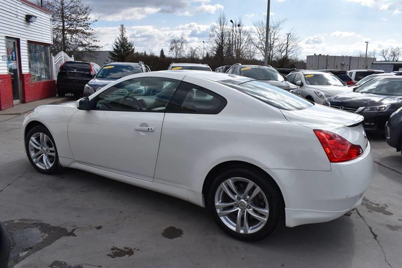 2010 Infiniti Integra x photo