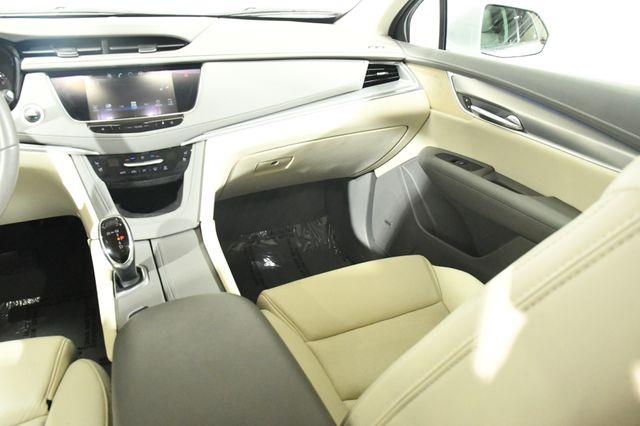 2017 Cadillac XT5 Premium Luxury AWD photo