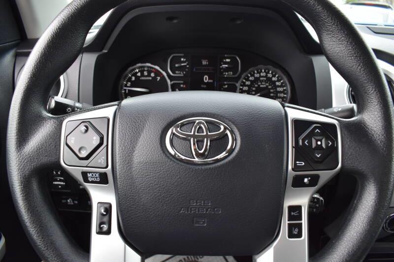2018 Toyota Tundra SR5 4x4 4dr Double Cab Pickup  photo
