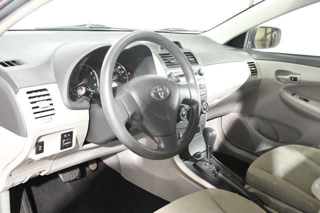 2012 Toyota Corolla L photo