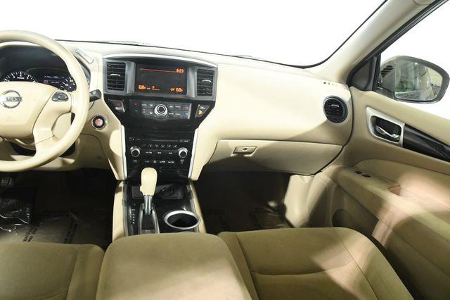 2014 Nissan Pathfinder S photo