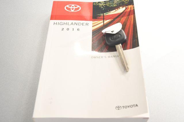 2016 Toyota Highlander LE Plus photo