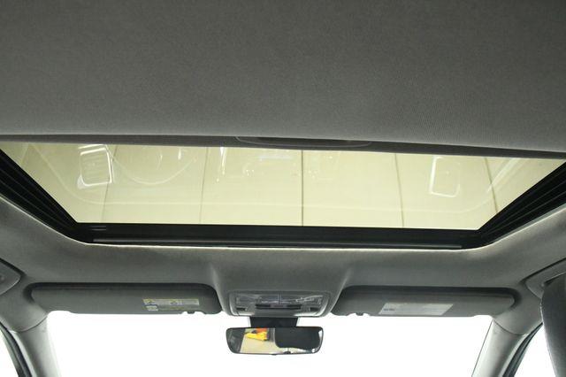 2017 Toyota Highlander SE w/ Nav/ Blind Spot/ Safety  photo