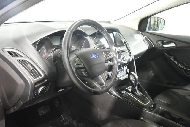 2016 Ford Focus Titanium photo