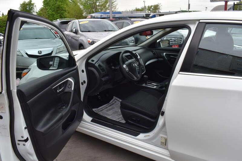 2018 Nissan Altima 2.5 SV Sedan photo