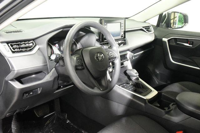 2019 Toyota RAV4 XLE photo
