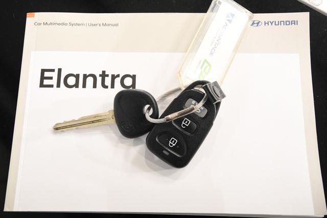 2020 Hyundai Elantra SEL w/ Blind Spot Safety Tech photo