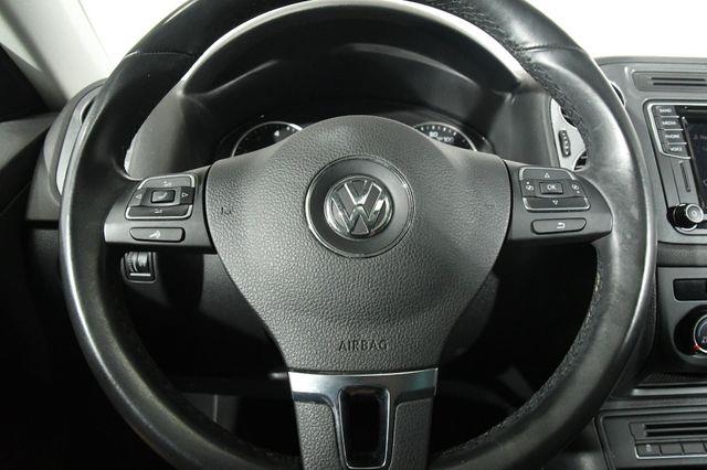 2016 Volkswagen Tiguan SEL photo