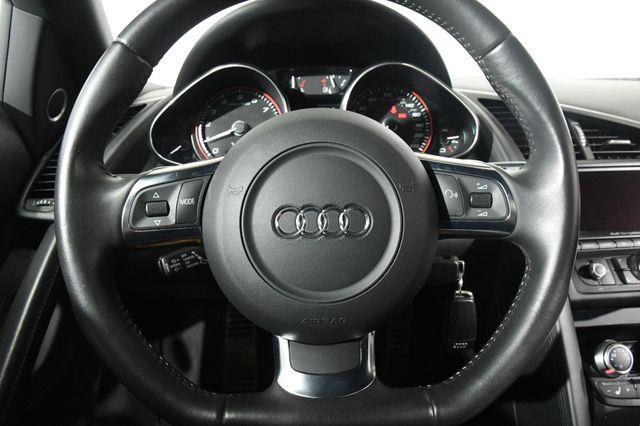 2011 Audi R8 5.2 quattro Spyder photo