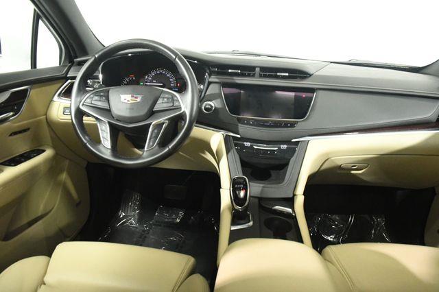 The 2017 Cadillac XT5 Luxury AWD
