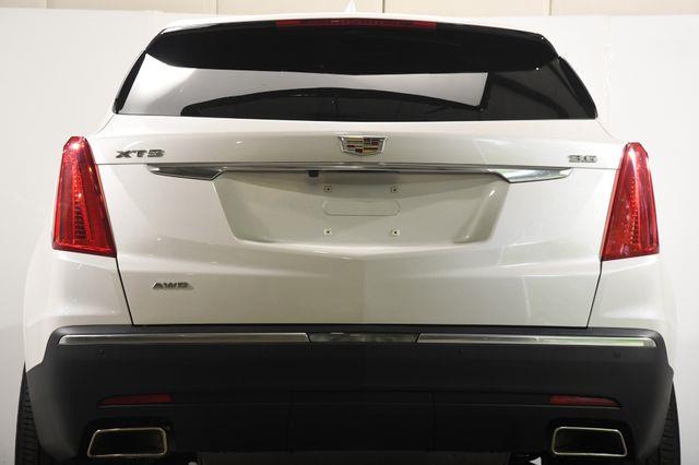 2017 Cadillac XT5 Luxury AWD photo
