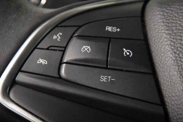 2017 Cadillac XT5 Luxury AWD w/ Safety Tech Appl photo
