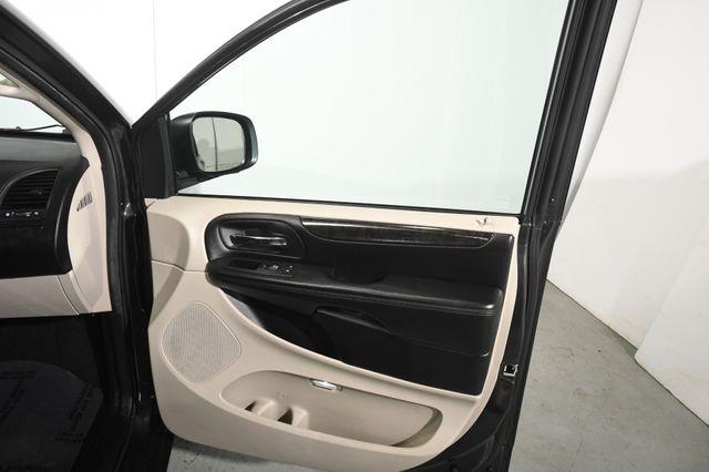 2012 Dodge Grand Caravan SE photo