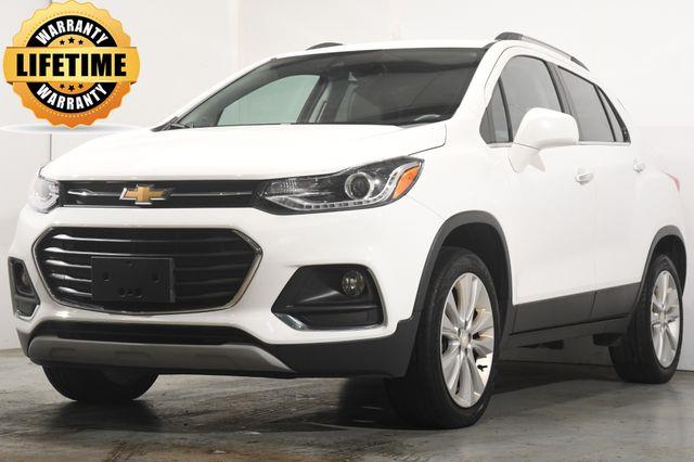 The 2017 Chevrolet Trax Premier w/ Safety Tech photos
