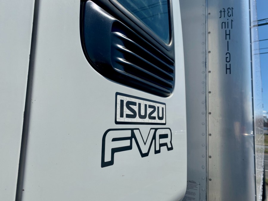 2006 Isuzu FVR Box Truck photo