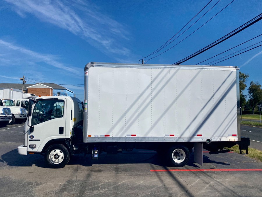 2019 Isuzu NPR HD Box Truck photo