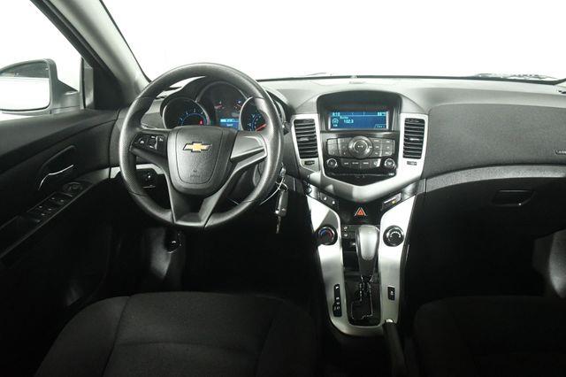 2014 Chevrolet Cruze LT Fleet photo