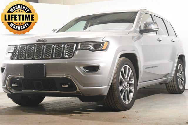 The 2017 Jeep Grand Cherokee Overland V8 w/ Safety Tech photos