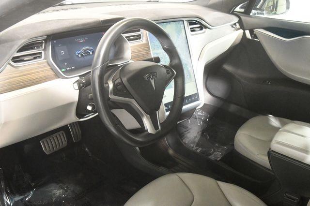 2014 Tesla Model S P85D w/ Autopilot photo