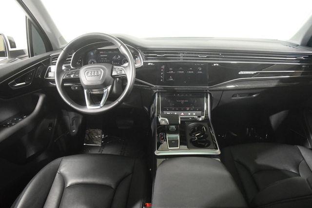 2020 Audi Q7 Premium Plus photo