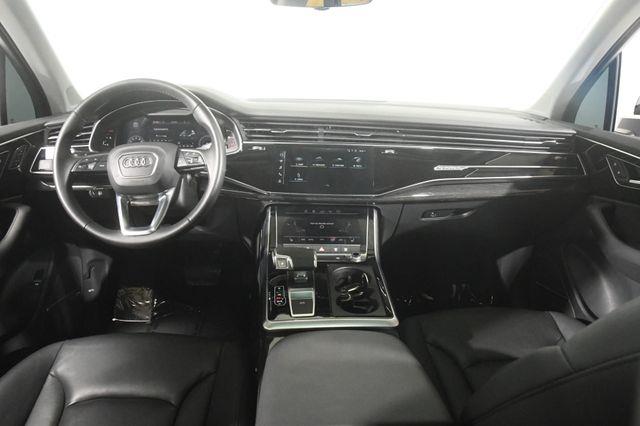 2020 Audi Q7 Premium Plus photo